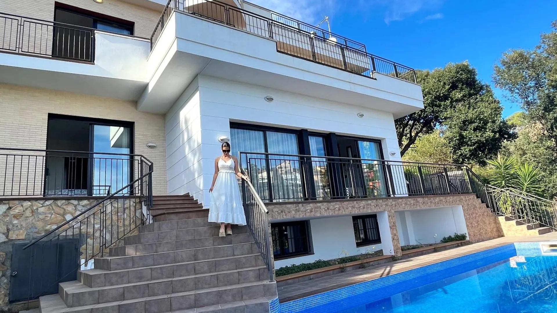 Villa De Lujo Con Vistas Al Mar Y Piscina Privada Santa Susanna Spain
